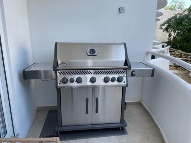 Holiday home Pool, Near Marinas, Reefs, Family Fun, 2br Condo, Main Level