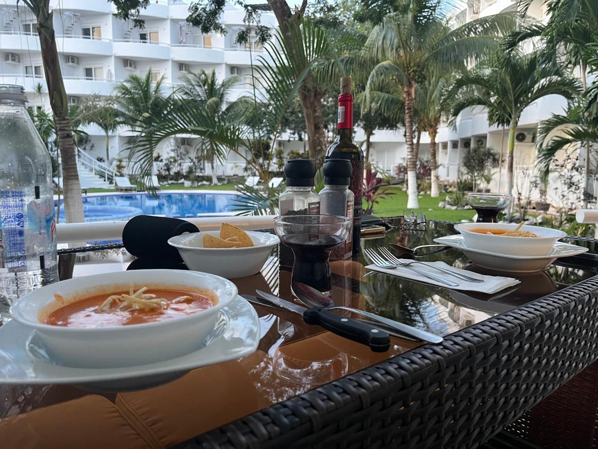 Pool, Near Marinas, Reefs, Family Fun, 2br Condo, Main Level